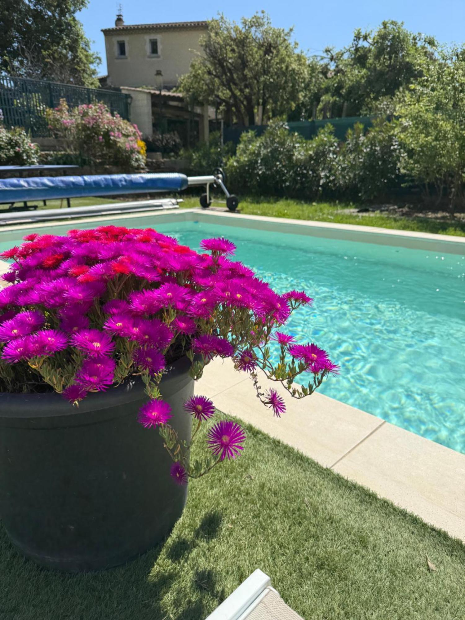 Gite Climatise Avec Piscine Sur Les Hauteurs De Bollène Kültér fotó